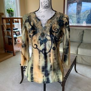 NWOT.  B.L.E.U Blouse